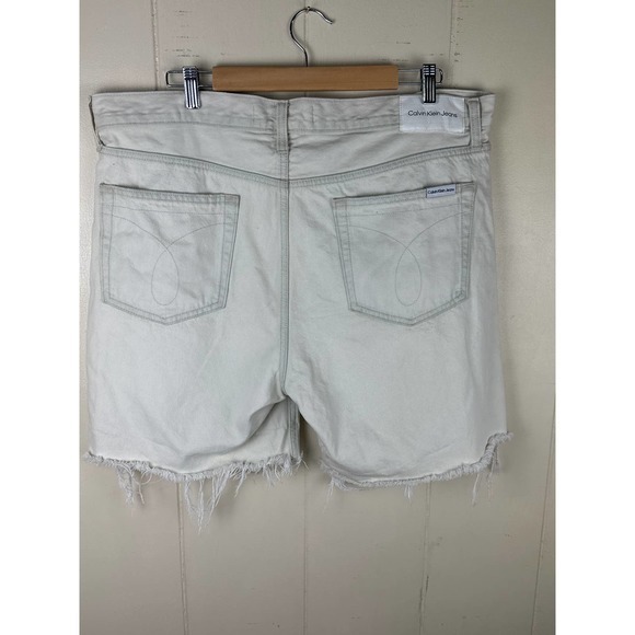 Calvin Klein Shorts Mens 36 Cut Offs Jean‎ Shorts - Picture 3 of 9